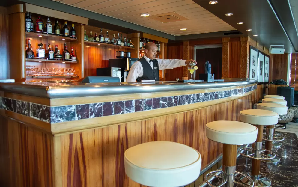 Paul Gauguin Cruises MS Paul Gauguin La Palette 6 ©Paul Gauguin Cruises.jpg